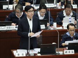 議員關切農特產展售 陳其邁:旗山糖廠成立展售中心 兼具活化糖廠效益